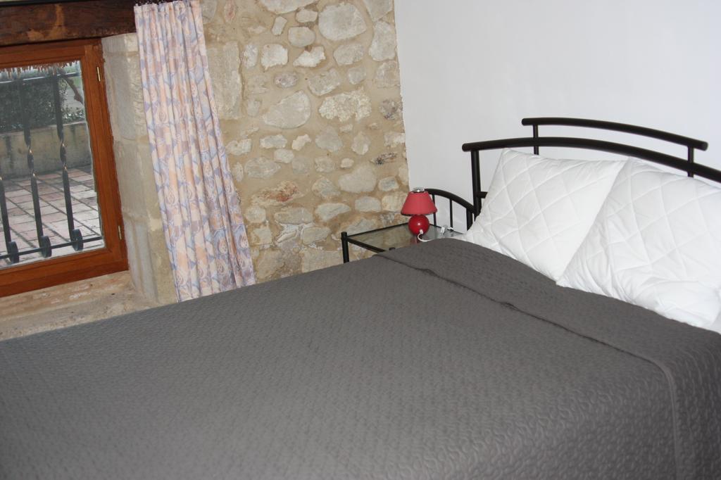 B&B La Tuquette Beaugas Екстер'єр фото